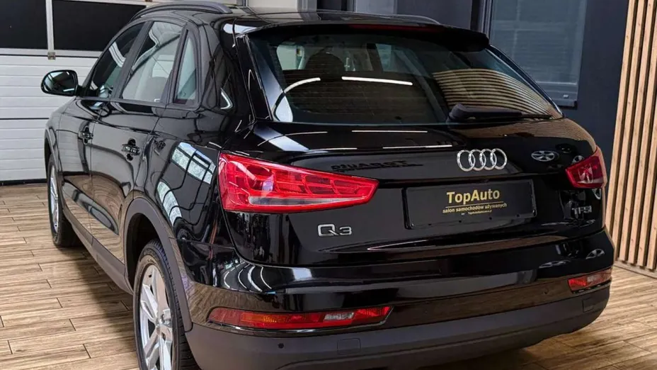 AUDI Q3 -