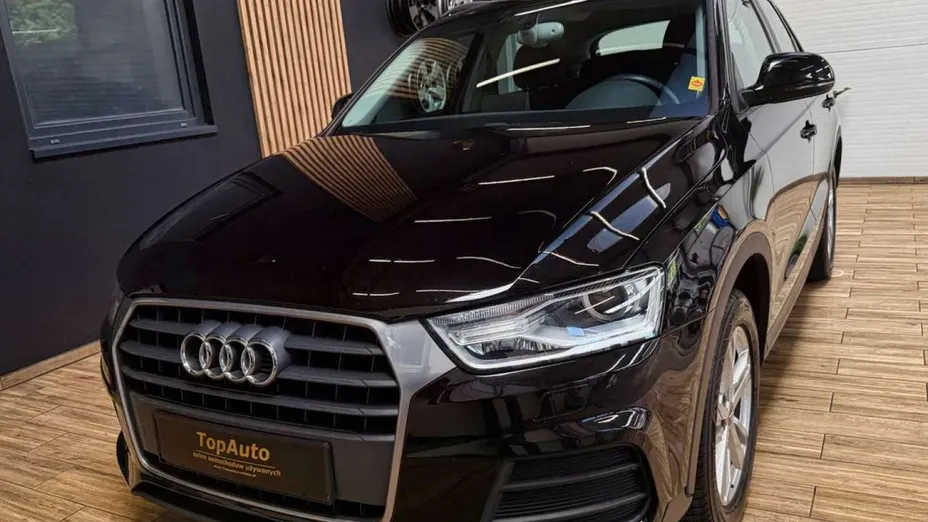 AUDI Q3 -