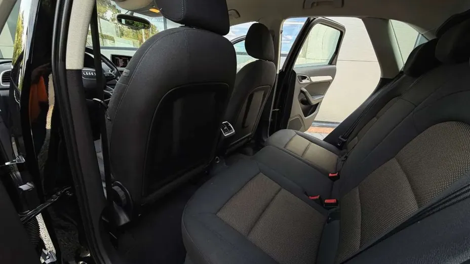 AUDI Q3 -