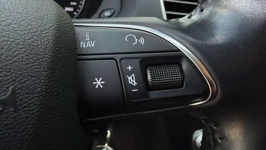AUDI Q3 -