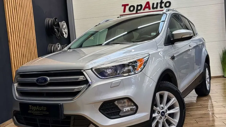 FORD Kuga -