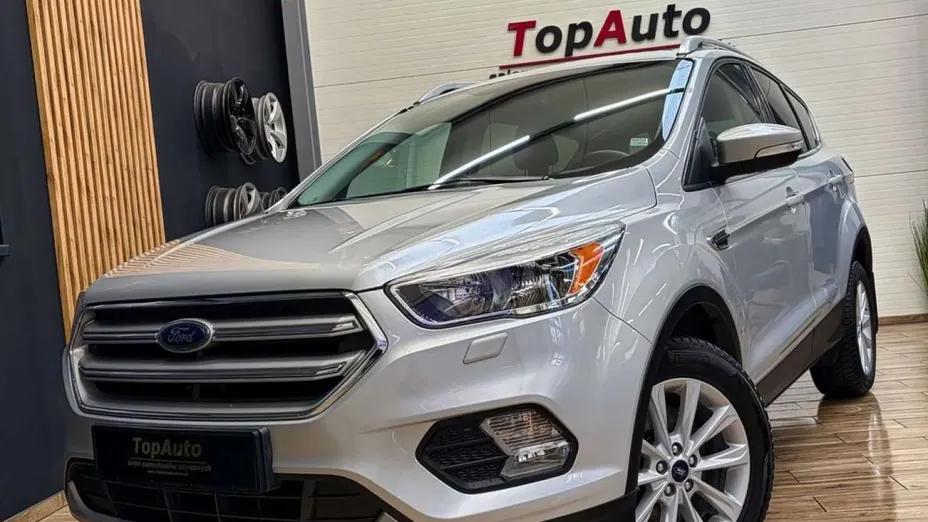 FORD Kuga -