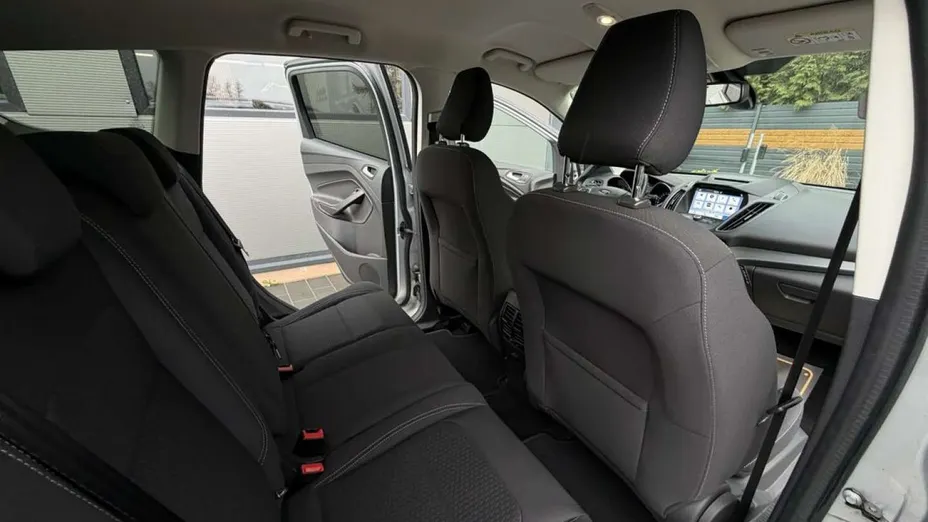 FORD Kuga -