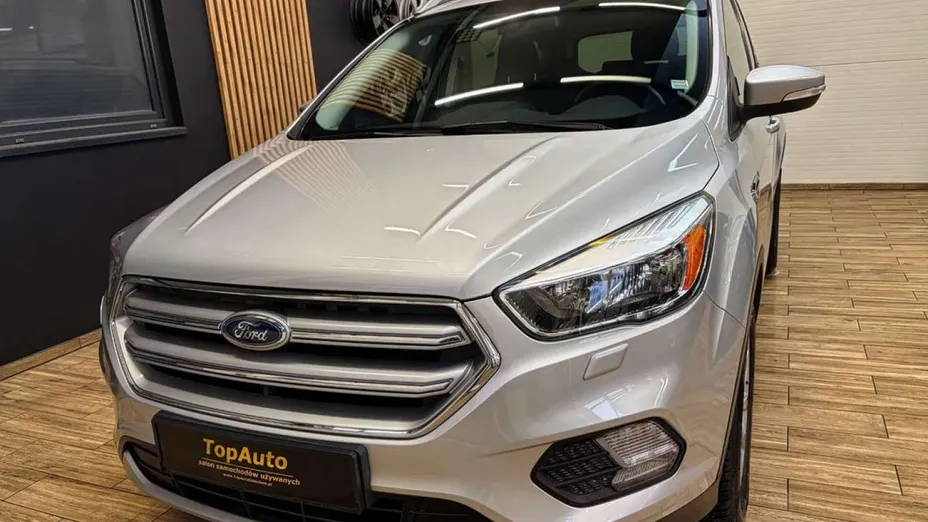 FORD Kuga -
