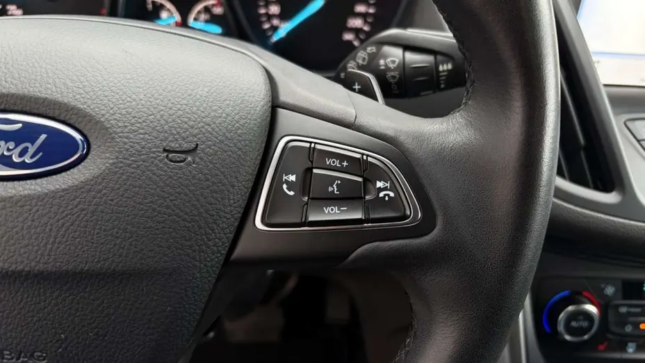 FORD Kuga -