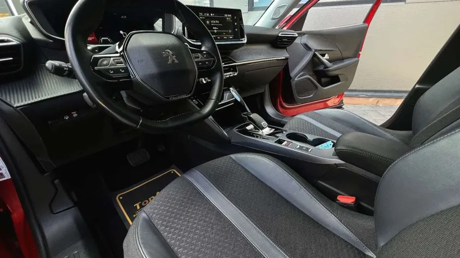 PEUGEOT 2008 -