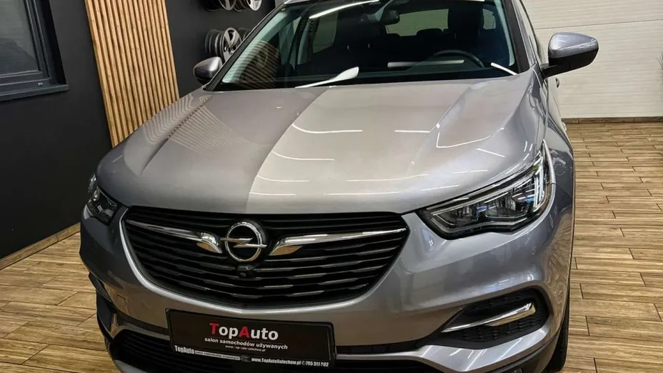 OPEL Grandland X -