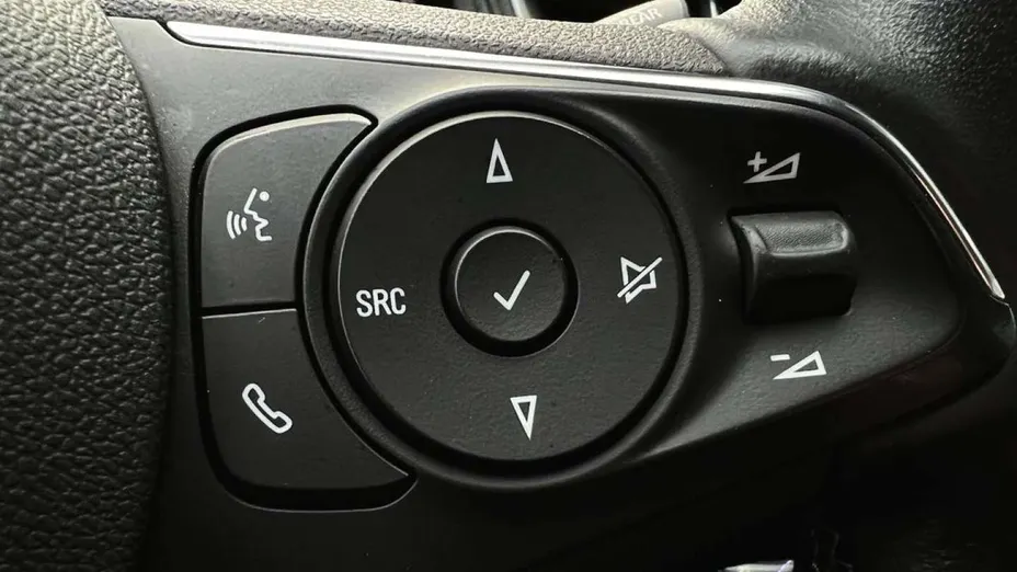 OPEL Grandland X -