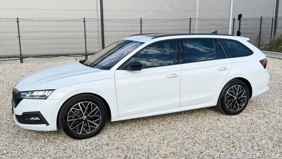 SKODA Octavia -