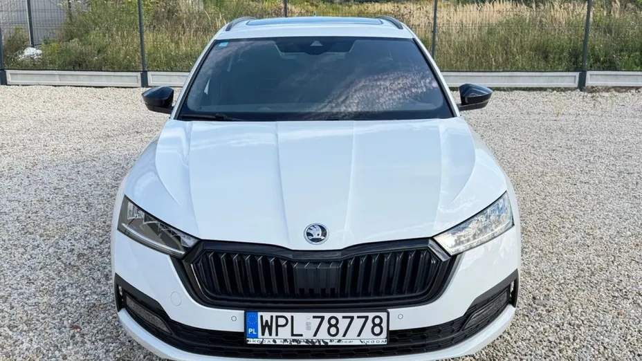 SKODA Octavia -