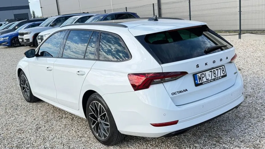 SKODA Octavia -