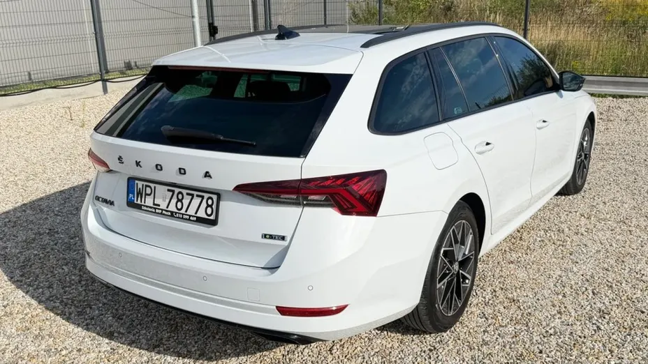 SKODA Octavia -