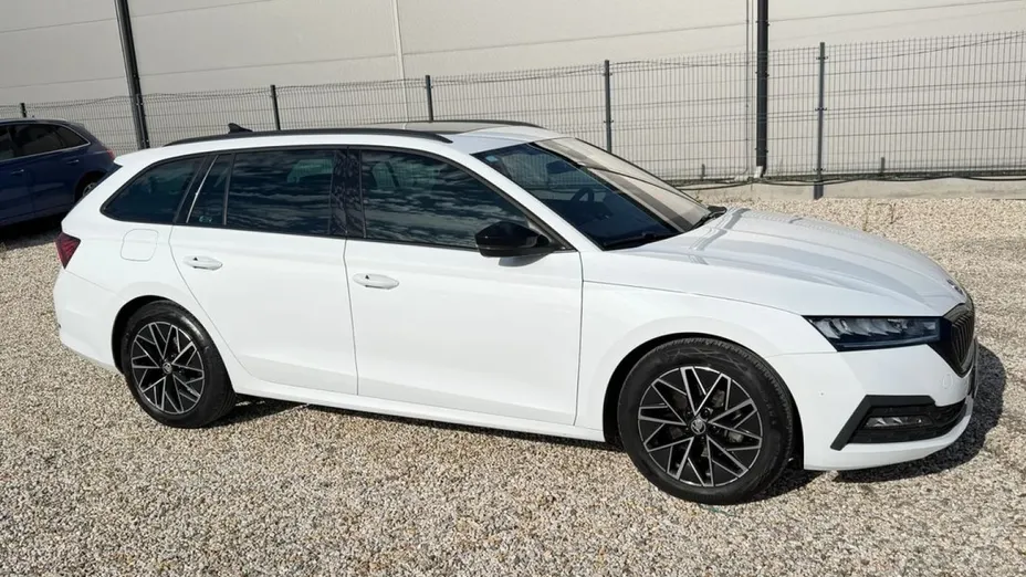 SKODA Octavia -