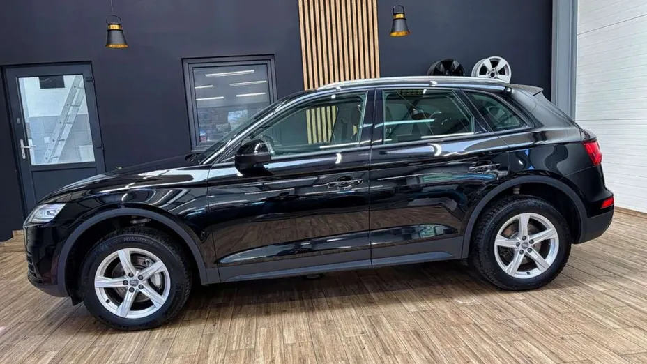 AUDI Q5 -