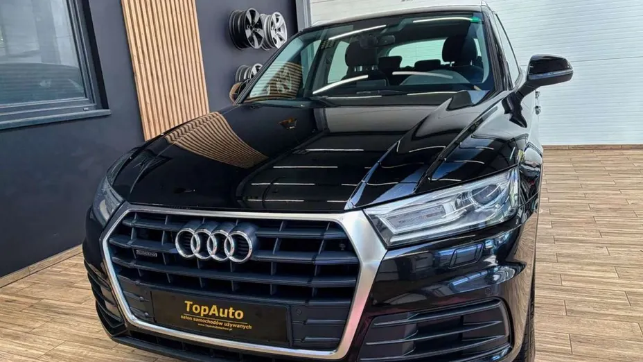 AUDI Q5 -
