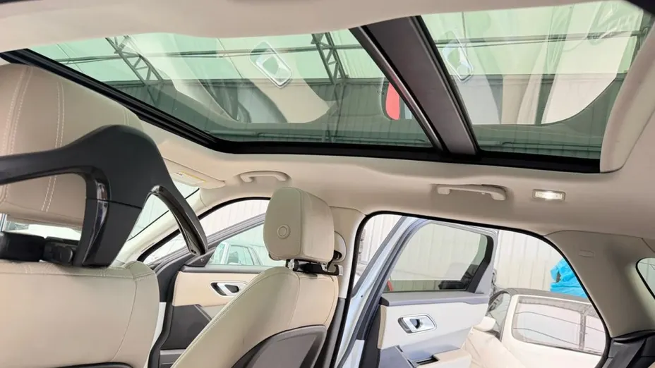LAND ROVER Range Rover Velar -