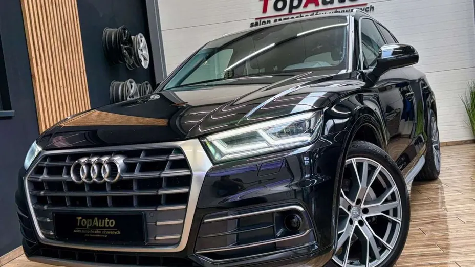 AUDI Q5 -