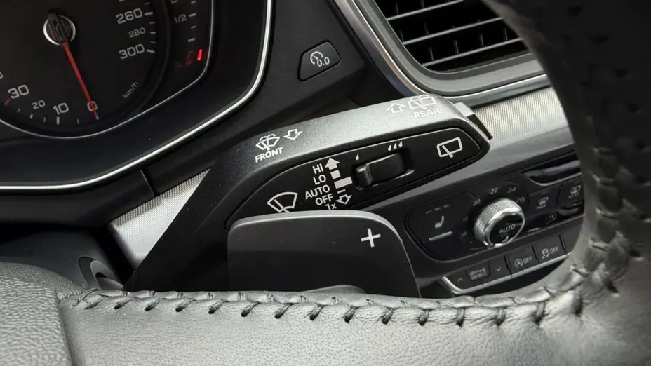 AUDI Q5 -