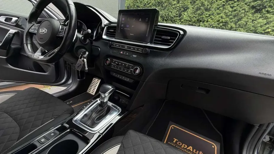 KIA ProCeed -