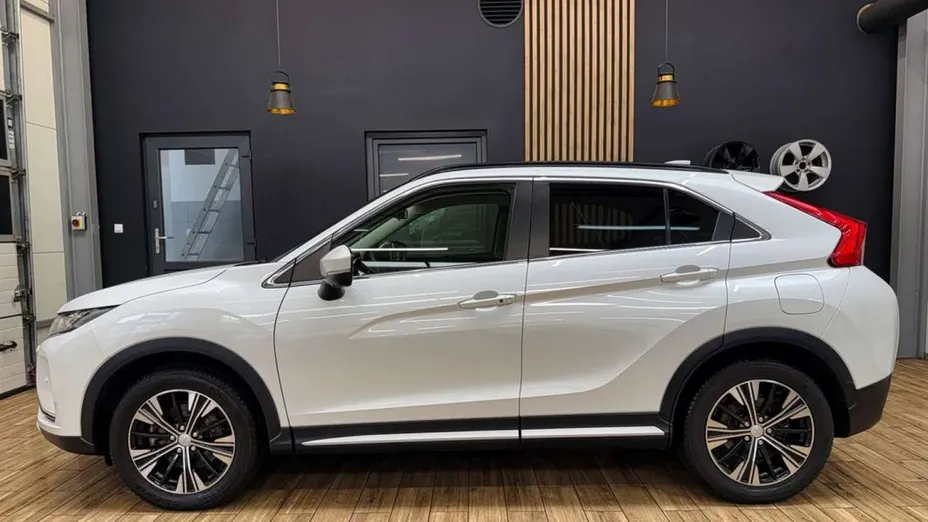 MITSUBISHI Eclipse Cross -