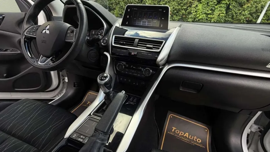 MITSUBISHI Eclipse Cross -