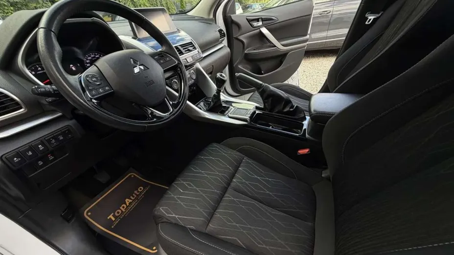 MITSUBISHI Eclipse Cross -