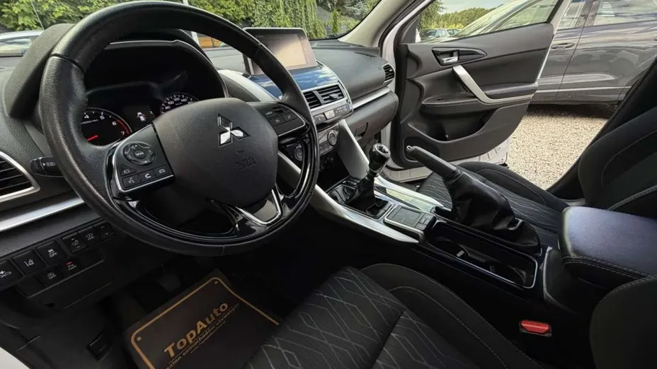 MITSUBISHI Eclipse Cross -