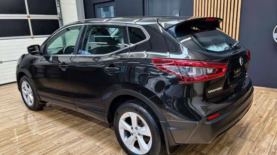 NISSAN Qashqai -