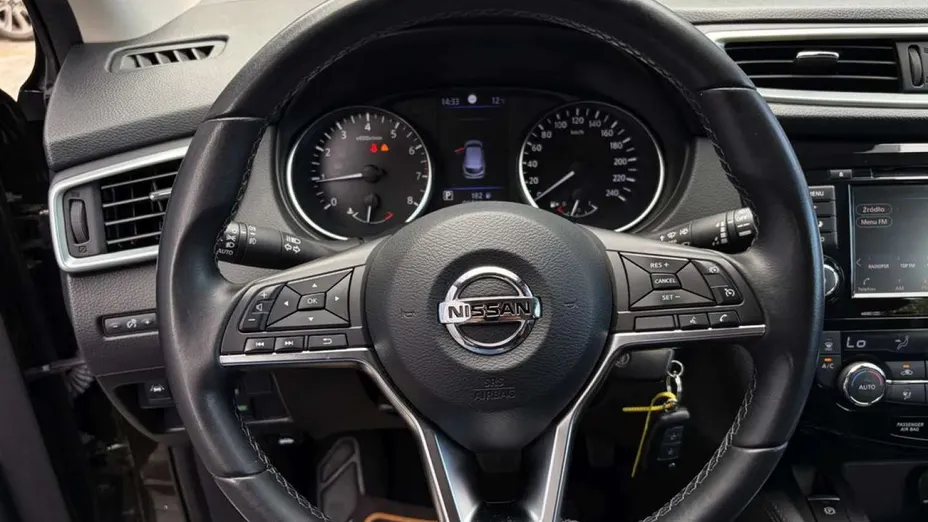 NISSAN Qashqai -