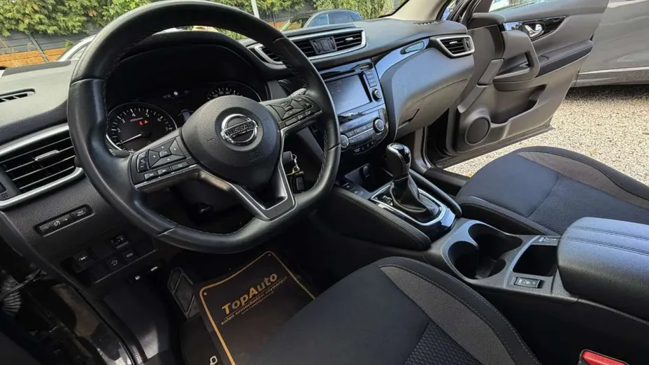 NISSAN Qashqai -