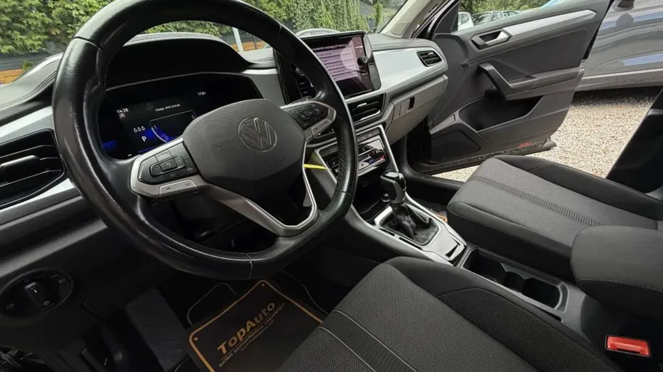 VOLKSWAGEN T-ROC -