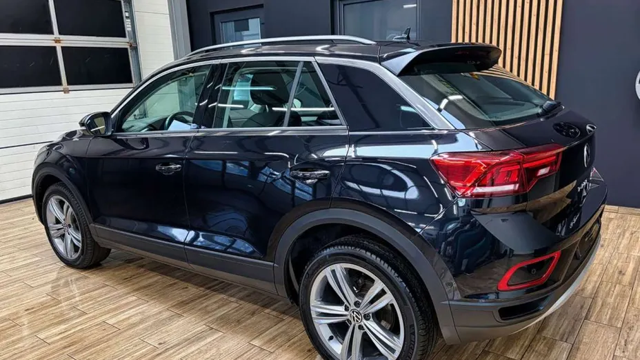VOLKSWAGEN T-ROC -
