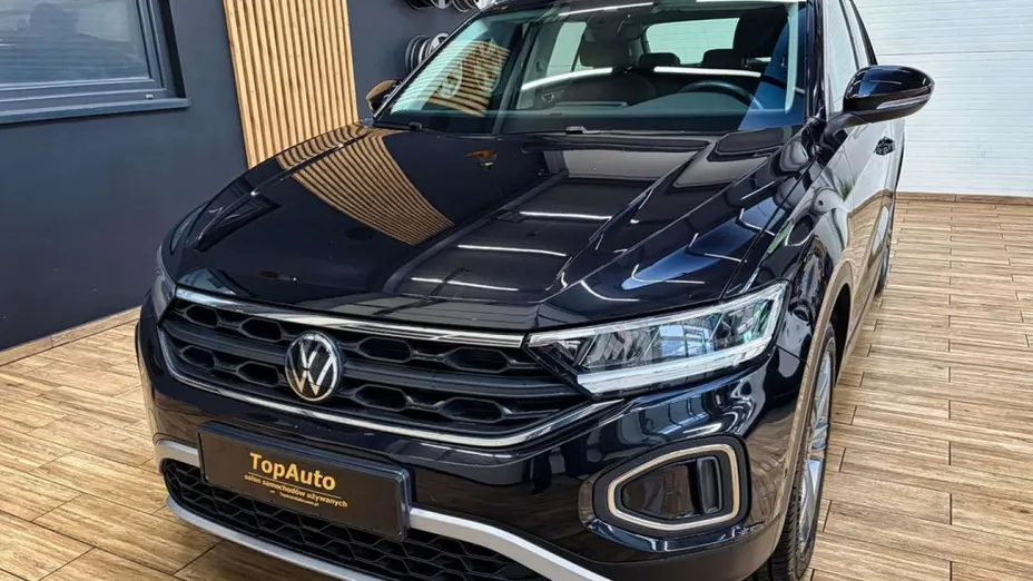 VOLKSWAGEN T-ROC -