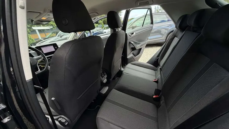 VOLKSWAGEN T-ROC -