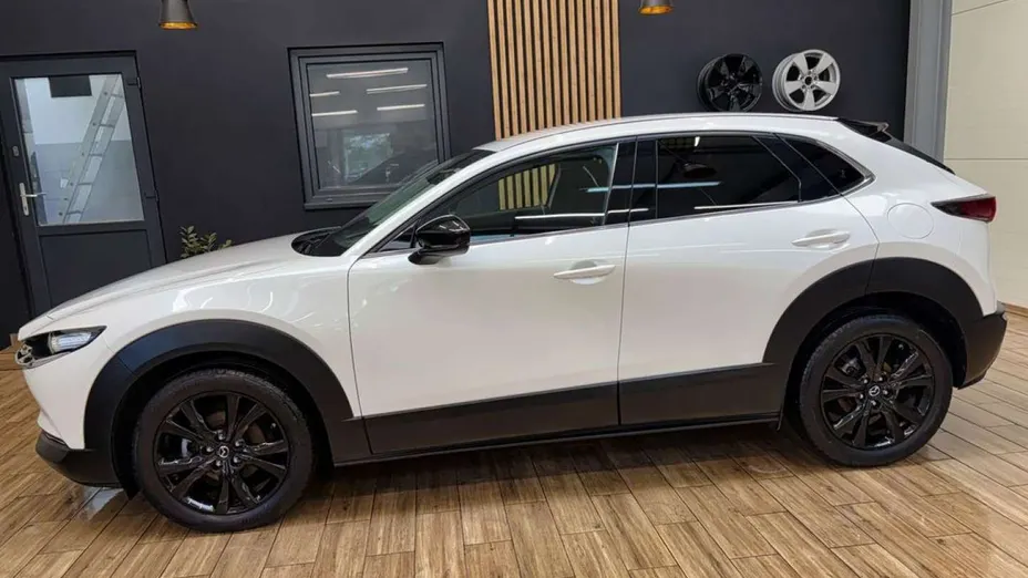 MAZDA CX-30 -
