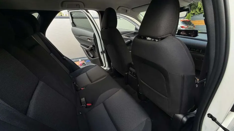 MAZDA CX-30 -