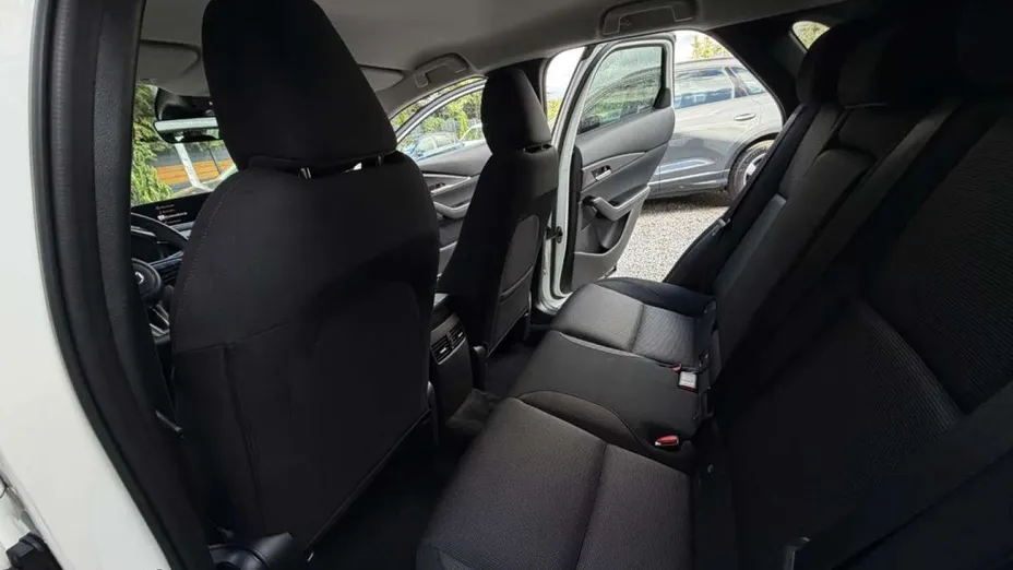MAZDA CX-30 -