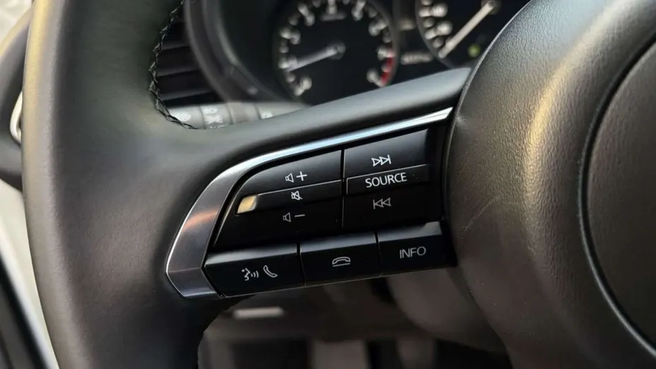 MAZDA CX-30 -