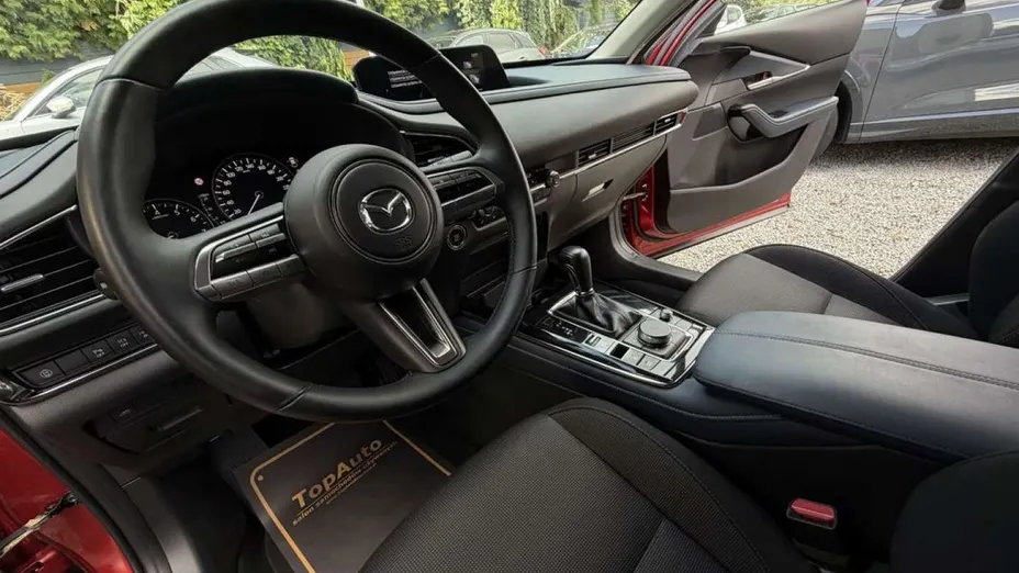 MAZDA CX-30 -