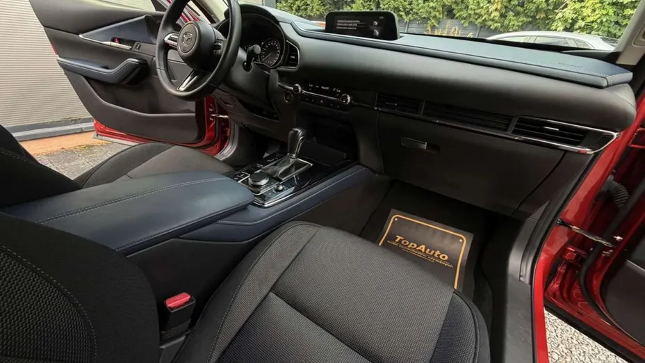 MAZDA CX-30 -