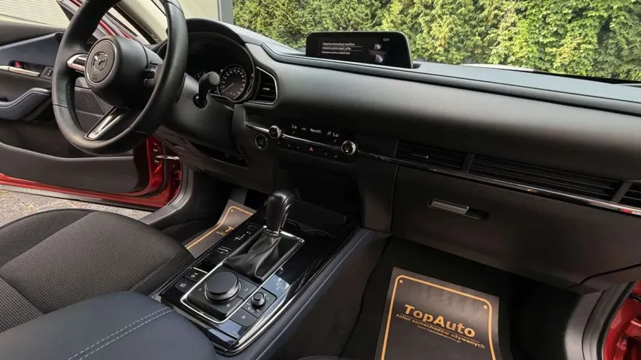 MAZDA CX-30 -