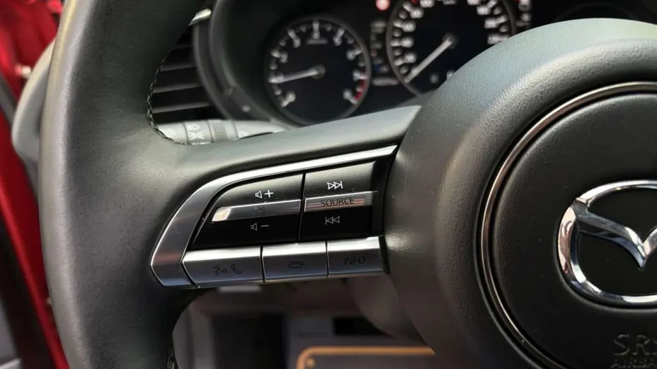 MAZDA CX-30 -