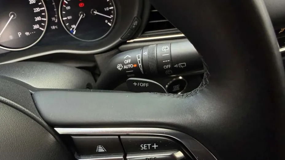 MAZDA CX-30 -