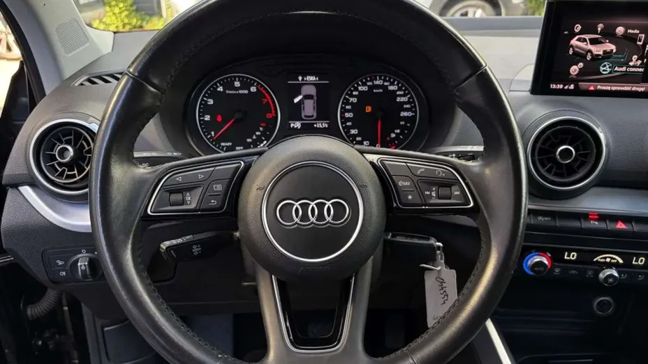 AUDI Q2 -