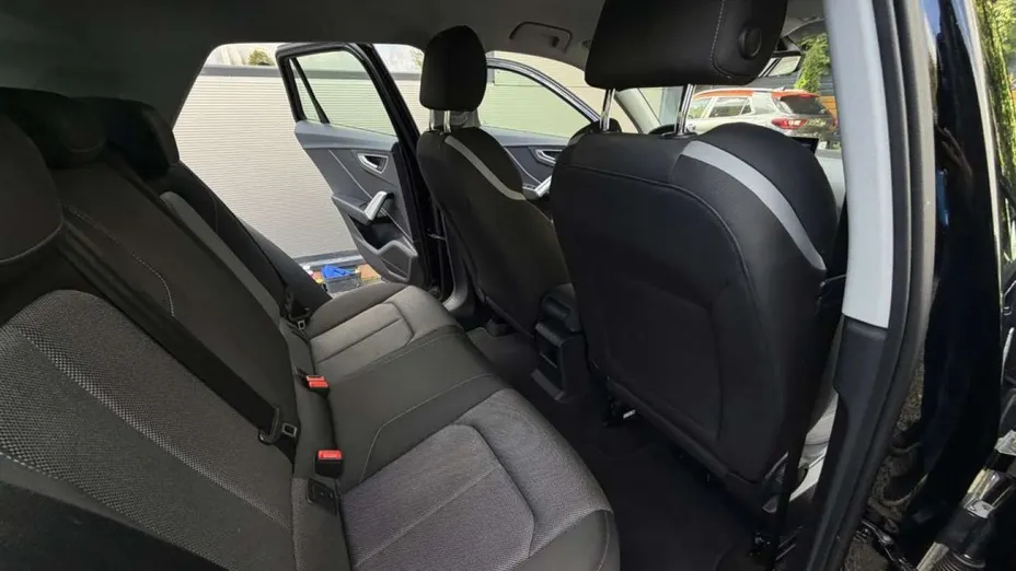 AUDI Q2 -