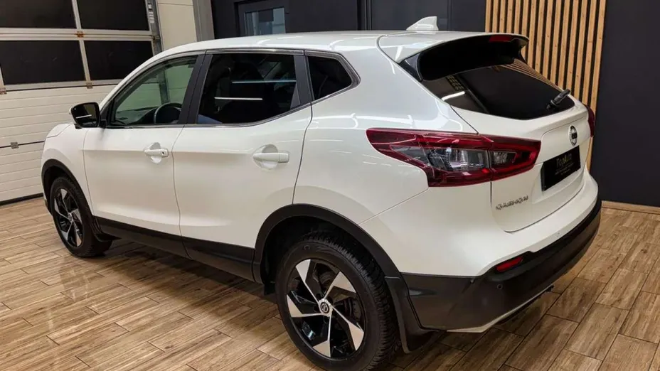 NISSAN Qashqai -