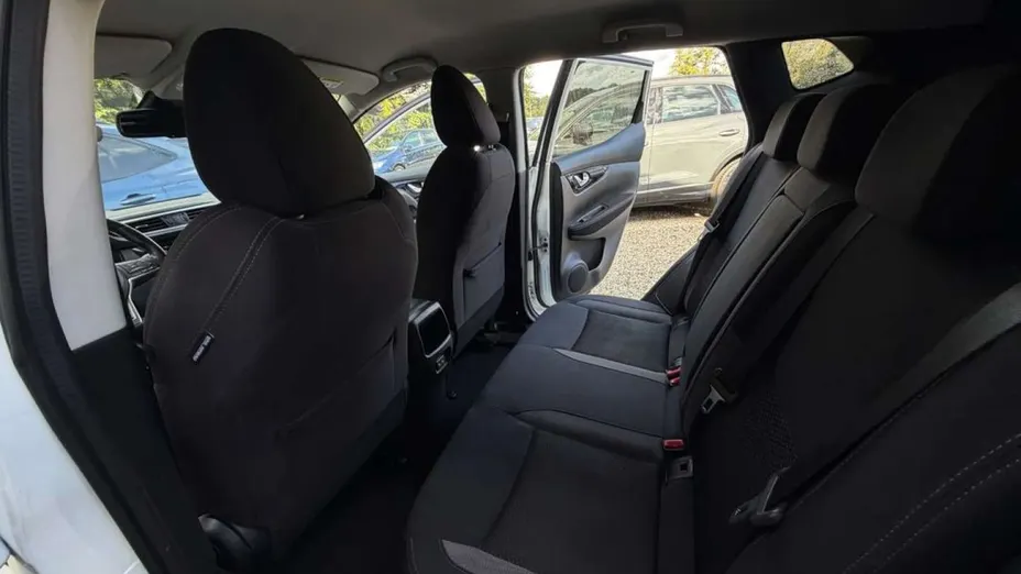 NISSAN Qashqai -