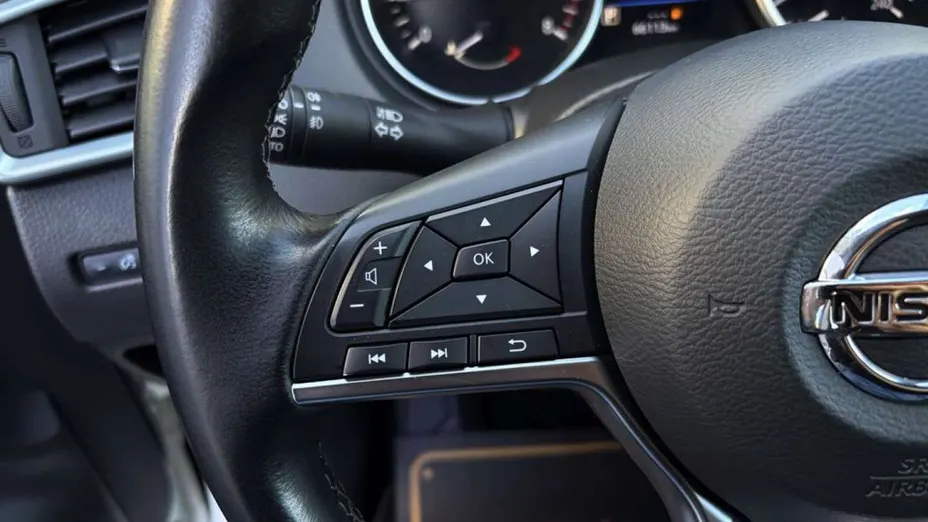 NISSAN Qashqai -
