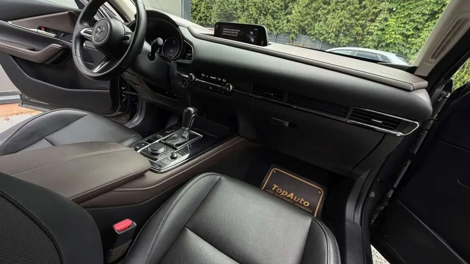 MAZDA CX-30 -