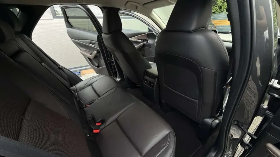 MAZDA CX-30 -